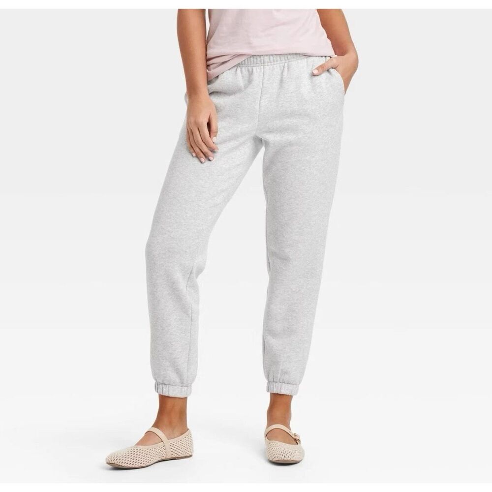 Women's Leisure Studio Mid-Rise Essential Joggers. Universal Thread Gray XS. A2